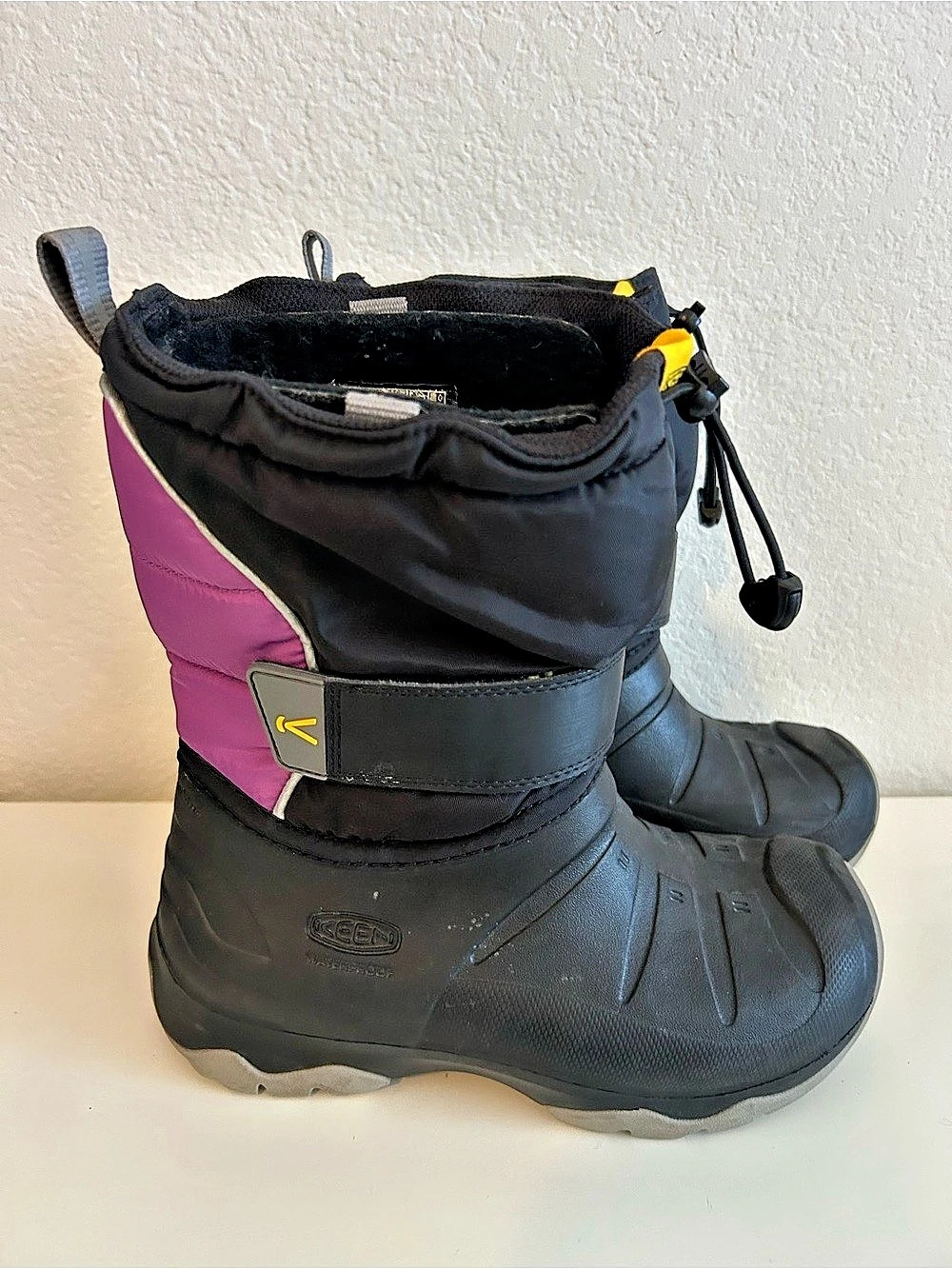 KEEN Lumi II Winter Waterproof Snow Boots Black Purple Big Kid Size 3
